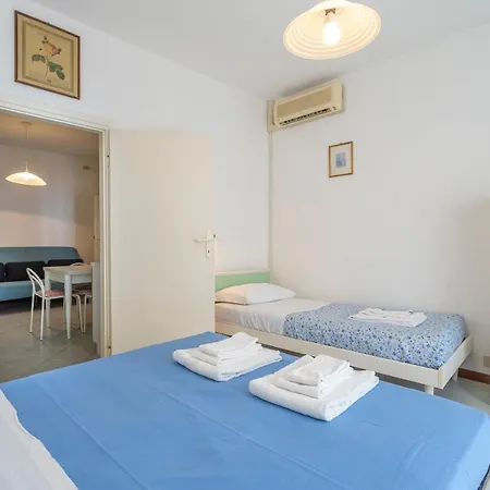 Beach&Sun A Lignano Apartment Lignano Sabbiadoro Exterior photo